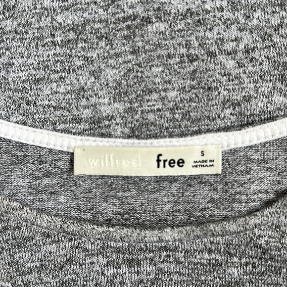 Aritzia Wilfred Free Light Grey Esther T-shirt (size S) - Picture 8 of 10